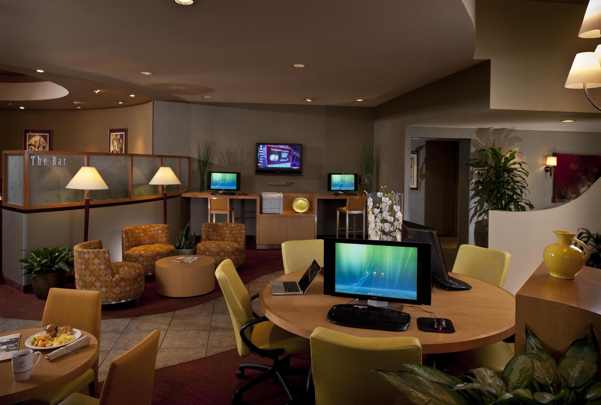 Doubletree Suites By Hilton Phoenix Faciliteiten foto